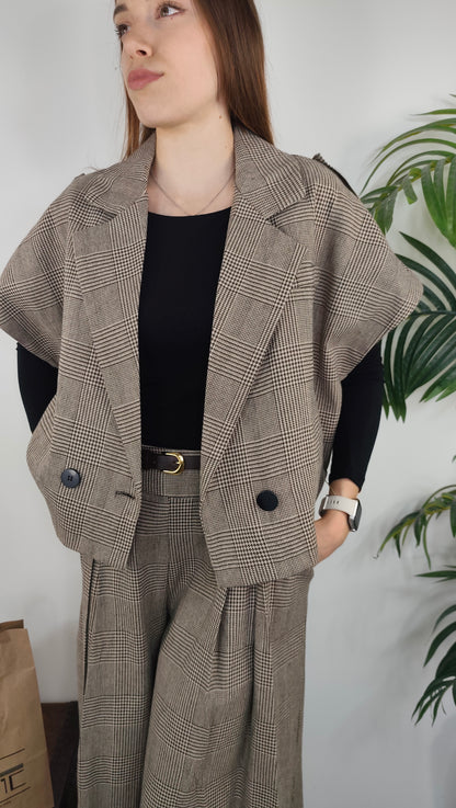 Gilet Over Tart