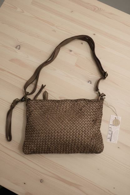 Borsa Nappa Pochette Intreccio